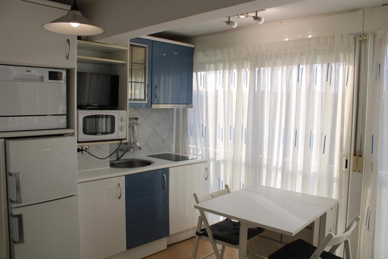 Estudio Primera Linea De Mar Con Piscina Y Parking Apartment Platja d'Aro Ngoại thất bức ảnh