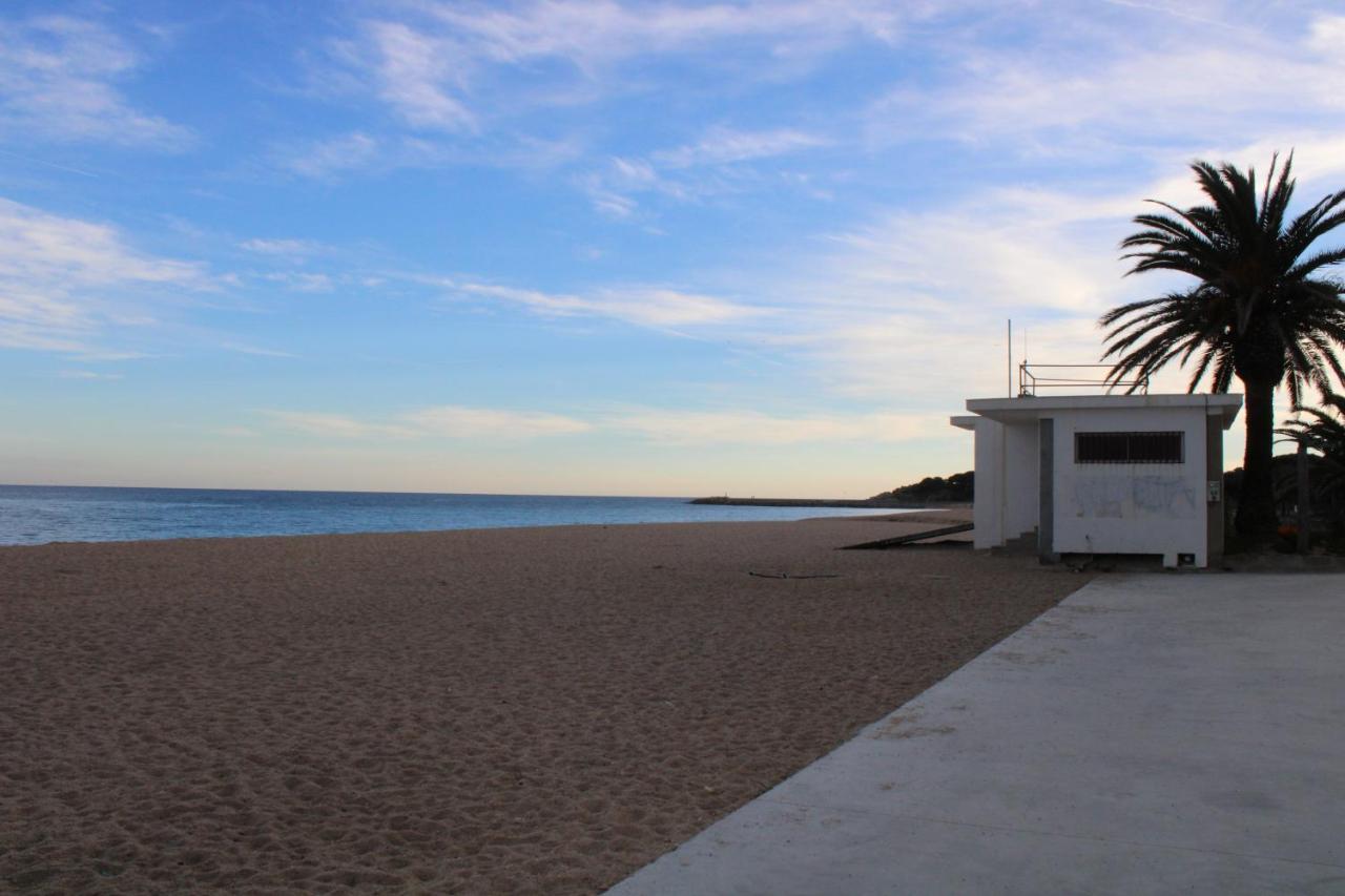 Estudio Primera Linea De Mar Con Piscina Y Parking Apartment Platja d'Aro Ngoại thất bức ảnh